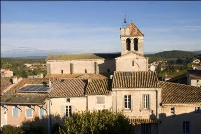 Vous voulez visiter Saint-Paul-Trois-Châteaux et ses environs, dans quel département devez-vous vous rendre ?