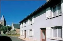 Petit village Puydômois de 50 habitants, Voingt se situe en région ...