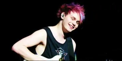 Comment s'appelle l'ex-copine de mon amour, Mikey ?