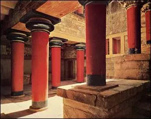 Quel site archéologique crétois témoigne de l'histoire minoenne ?