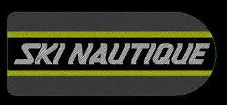 Sur quel type de surface est pratiqué le ski nautique ?