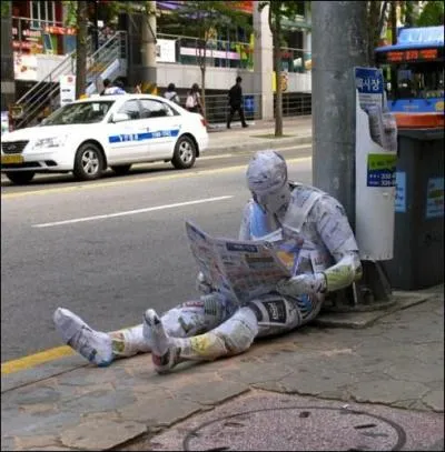 Quel est ce papier qui jaunit très rapidemment ?