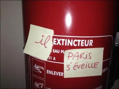 Quelle chanteuse a interprété 'Les P'tits Papiers' ?