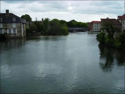 Comme la Seine dont elle est l'affluent, l'Aube prend sa source au plateau de Langres. L'anagramme de son nom est un adjectif...