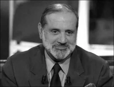 Comédien et comique français.