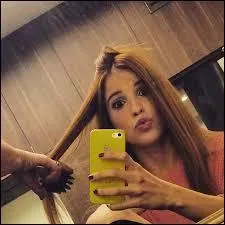 Elle sort avec Ruggero en vrai.