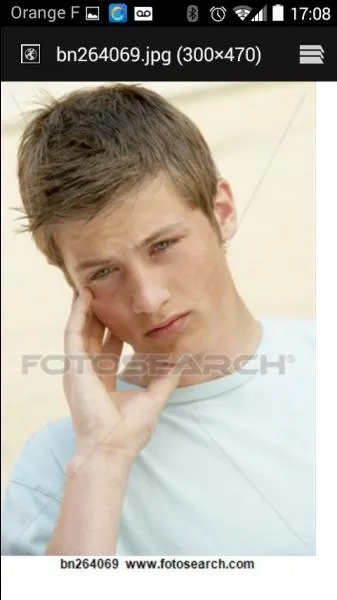 Ton meilleur ami est vraiment déprimé : son grand père l'a forcé à poser pour des photos pornographiques et des images circulent sur Internet.