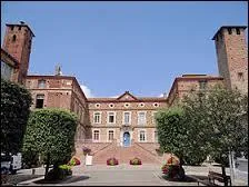 Nous partons à Saint-Nicolas-de-la-Grave, où nous découvrirons le château de Richard Cur de Lion. Commune du Tarn-et-Garonne, elle se situe en région ...