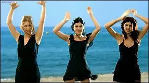 Pendant les années 2000, le pays s'est bien fait connaître lorsque trois surs ont sorti une chanson qui est devenue un tube international, marquante pour la danse et pour les paroles incompréhensibles. De quelle chanson je parle ?