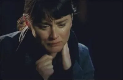 Durant un épisode, Jane se noie presque. Heureusement, les pompiers le sauvent mais il a perdu la mémoire. Que fait Lisbon pour la lui faire retrouver ?