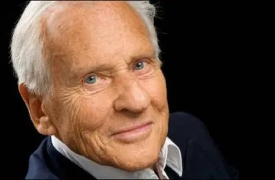 Ecrivain et philosophe français. Il est aussi membre de l'académie française.