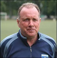 Footballeur puis entraineur. Il participe à "l'éclosion" de Zinédine Zidane à Cannes et de la découverte du potentiel de Ribéry à Metz.