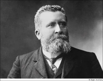Homme politique français socialiste, opposé au déclenchement de la première guerre mondiale. Assassiné juste avant cette grande boucherie le 31 juillet 1914.