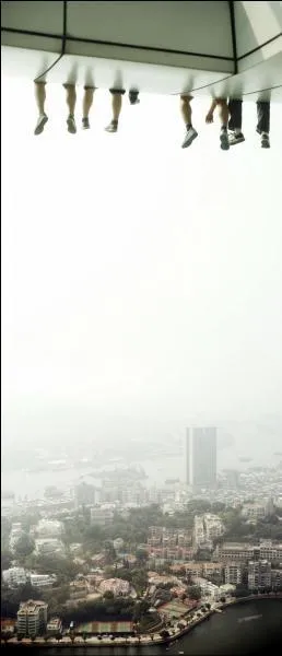 Regardez la photo et trouvez le titre d'un film de Sylvester Stallone !