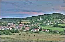 Nous partons en Lorraine, &agrave; Montenach.Village de l'arrondissement de Thionville, il se situe dans le d&eacute;partement ...