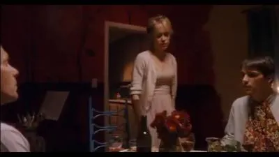 Donald invite son nouveau patron à dîner avec lui et Isabelle. Mais après le dîner, le couple se dispute à cause d'une phrase que Donald a dite à sa copine avant de manger. Quelle est-elle ?