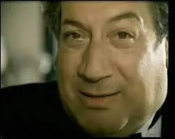 Il nous vantait les mérites d'une marque de produits surgelés, c'est Monsieur...