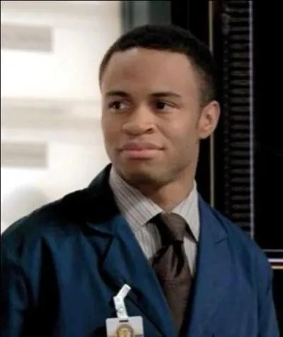 Il ne supporte pas les discussions personnelles au travail, c'est...