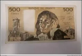 Quel mot manque-t-il dans cette phrase de Pascal : "L 'homme n'est qu'un roseau, le plus faible de la nature mais c'est un roseau ... " ?