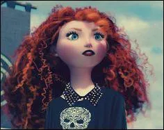 Cette princesse avec sa crinière rousse n'a pas froid aux yeux et est indépendante ! C'est :