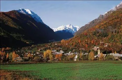 Le massif des Écrins abrite dix grandes vallées.