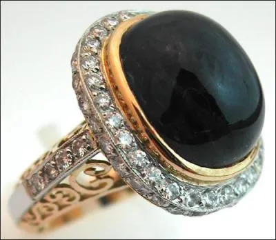 Voilà un gentil cadeau de Zio à son épouse. Que demande-t-il au bijoutier ?