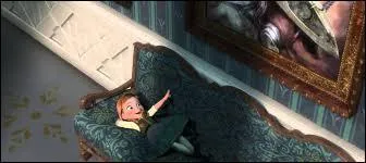 Qui la rouquine salue-t-elle ?