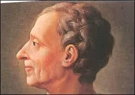 Dans quel pays vit-il pendant environ 1 an ?