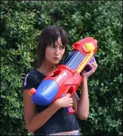 Faire une bataille d'eau - Pouvez-vous me rappeler la composition d'une molécule d'eau ?