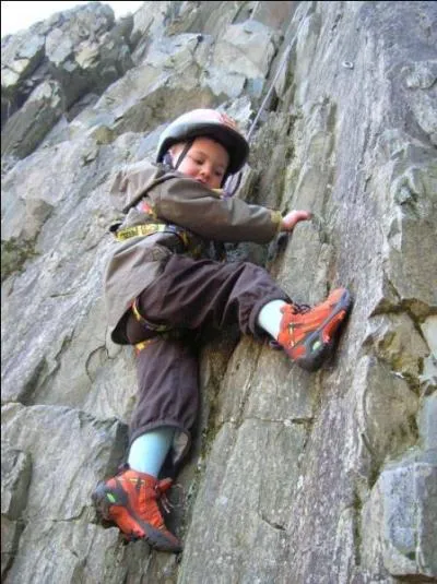 Faire de l'escalade - Comment s'appelle le harnais utilisé pour s'encorder ?