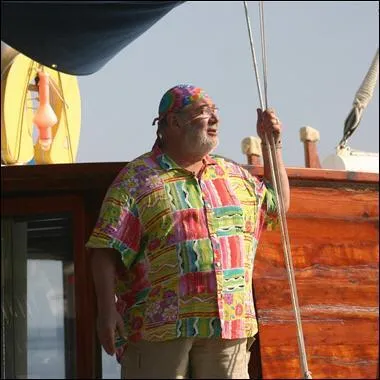 Au soleil, sur le sable ou sur les galets, comment était Carlos ?