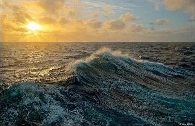 A quoi surprend-on Joe Dassin, dans son "été indien" ?