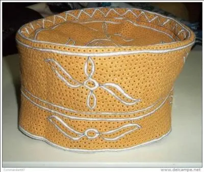 Comment nomme-t-on ce bonnet en comorien ?