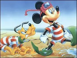 En quelle année le court métrage "Mickey à la plage" est-il sorti ?