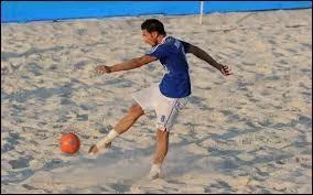 Championnat du monde de football de plage 1999 - Dans le groupe B, il y avait l'Espagne, l'Afrique du Sud et l'Uruguay. Lequel de ces pays est sorti gagnant avec un total de 6 points ?