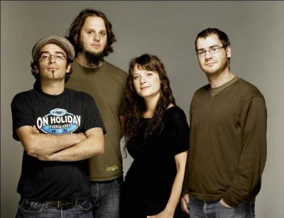 "Plus RIEN" est le titre d'une chanson sortie en 2004 et interprétée par un groupe canadien qui s'appelle :