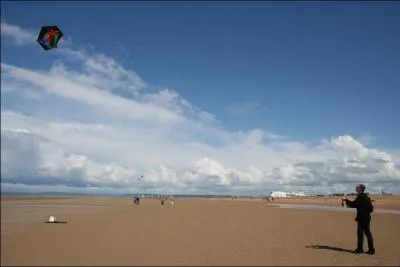 Jolie activité de plage :