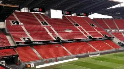 En fait, après quelques jours de réflexion, j'ai décidé de prolonger mon séjour en Bretagne. En effet, je me rendrai dans la capitale bretonne afin d'assister le 15 août 2015 au premier match officiel au Roazhon Park. Mais contre quelle équipe jouera Rennes lors de cette journée de championnat ?