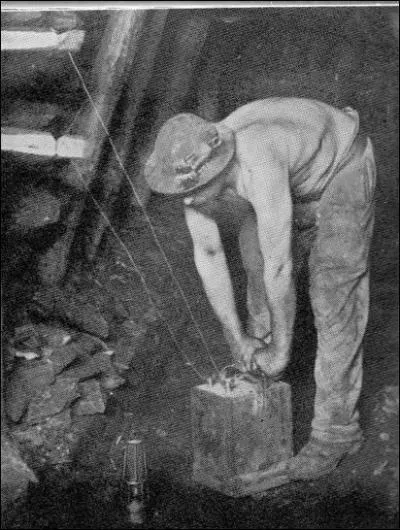 Qui était préposé au tir dans la mine ?