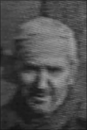 Pour contenir la transpiration mais aussi pour éviter d'irriter le crâne, le mineur insérait un linge appelé :