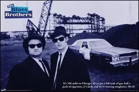 Sous quel pseudo connaissait-on John Belushi ?