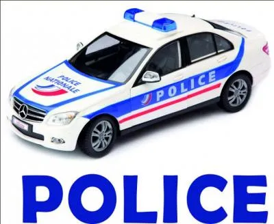 De Funès appelle des secours depuis l'usine mais l'appel atterrit sur un poste interne. C'est Farès qui répond. Quel nombre figure sur le téléphone que ce dernier décroche ?