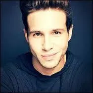 Quel est vrai prénom d'Alex dans la saison 3 ?