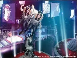 A la fin de cette attraction, vous pouvez repartir avec une photo de vous dans celle-ci. Comment s'appelle cette attraction disposant de plusieurs niveaux (1, 2 et 3) ?