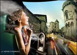 La durée totale de cette l'attraction est d'environ 21 minutes. Quel est son nom ?