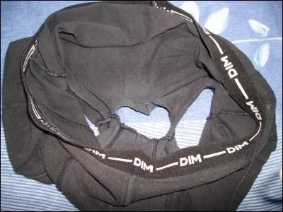 Des trous dans sa culotte... '
