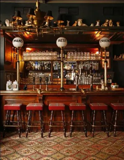 Véritable pub anglais :