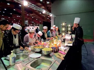 Quelle spécialité gastronomique est originaire de Caen ?