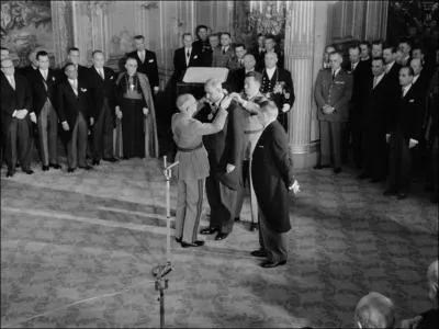 En quelle année Charles de Gaulle est-il devenu président de la République pour la première fois ?