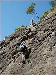 25 falaises réunionnaises n'attendent que vous pour cette activité estivale :
